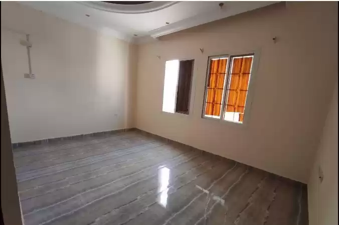 Residential Ready Property 1 Bedroom U/F Apartment  for rent in Al Sadd , Doha #15962 - 1  image 